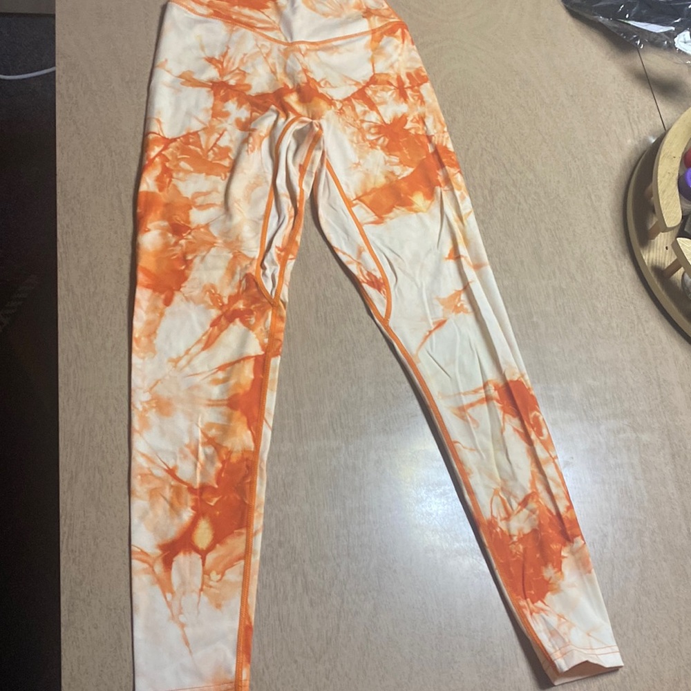 Balance athletica aura orange tie dye leggings